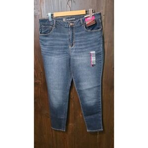 No Boundaries High Rise Skinny Jeans Women's Size 17 Blue Stretch Denim Full Len